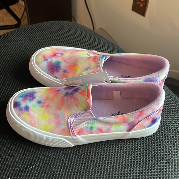 NWT Cat & Jack tie dye slip ons - Picture 3 of 3
